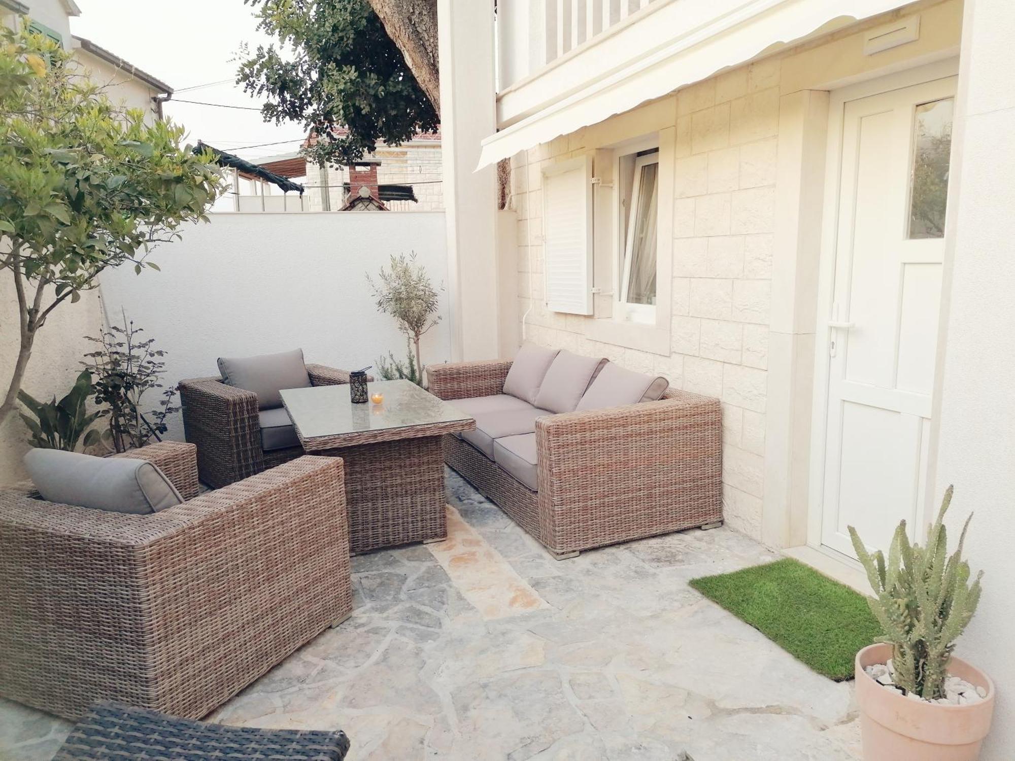 Apartma Bracki Cvijet